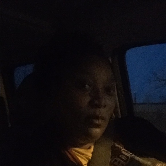 Meet your Posher, Ebony - Picture 1 of 1